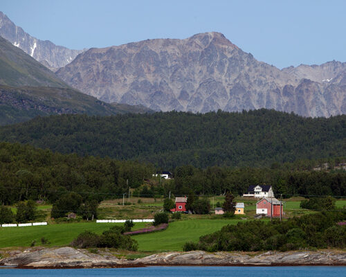 Fra Lyngen i Troms. Foto: Oskar Puschmann/Skog og landskap